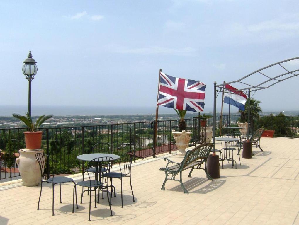 Hotel Casafort Pozzuoli Bagian luar foto