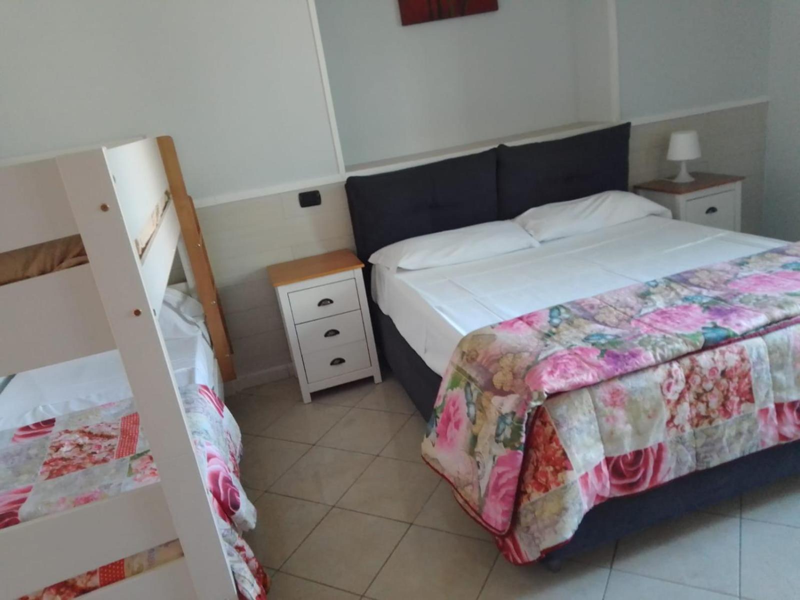Hotel Casafort Pozzuoli Ruang foto