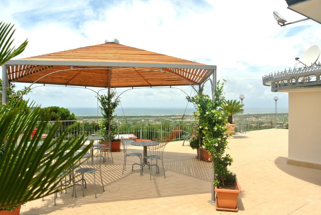 Hotel Casafort Pozzuoli Bagian luar foto